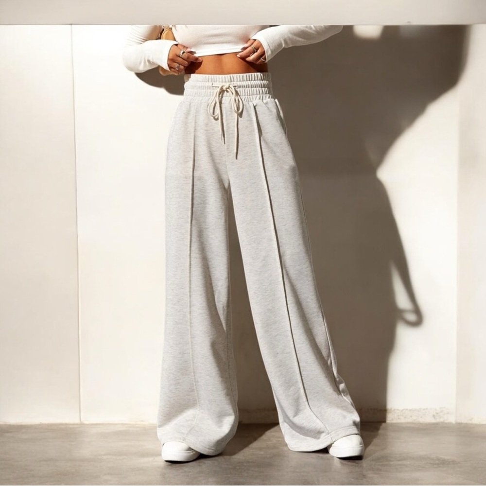 Drawstring wide leg sweatpants  NWT
